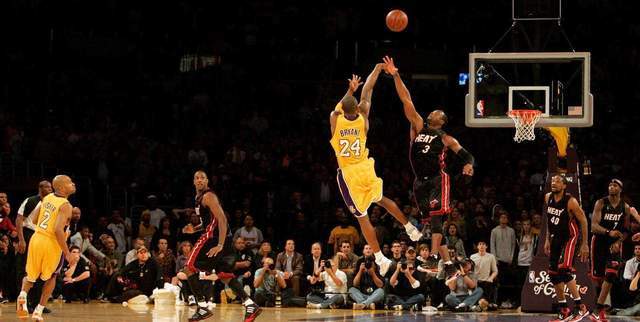 一剑封喉，永恒传奇：细数NBA历史长河中最经典的绝杀时刻